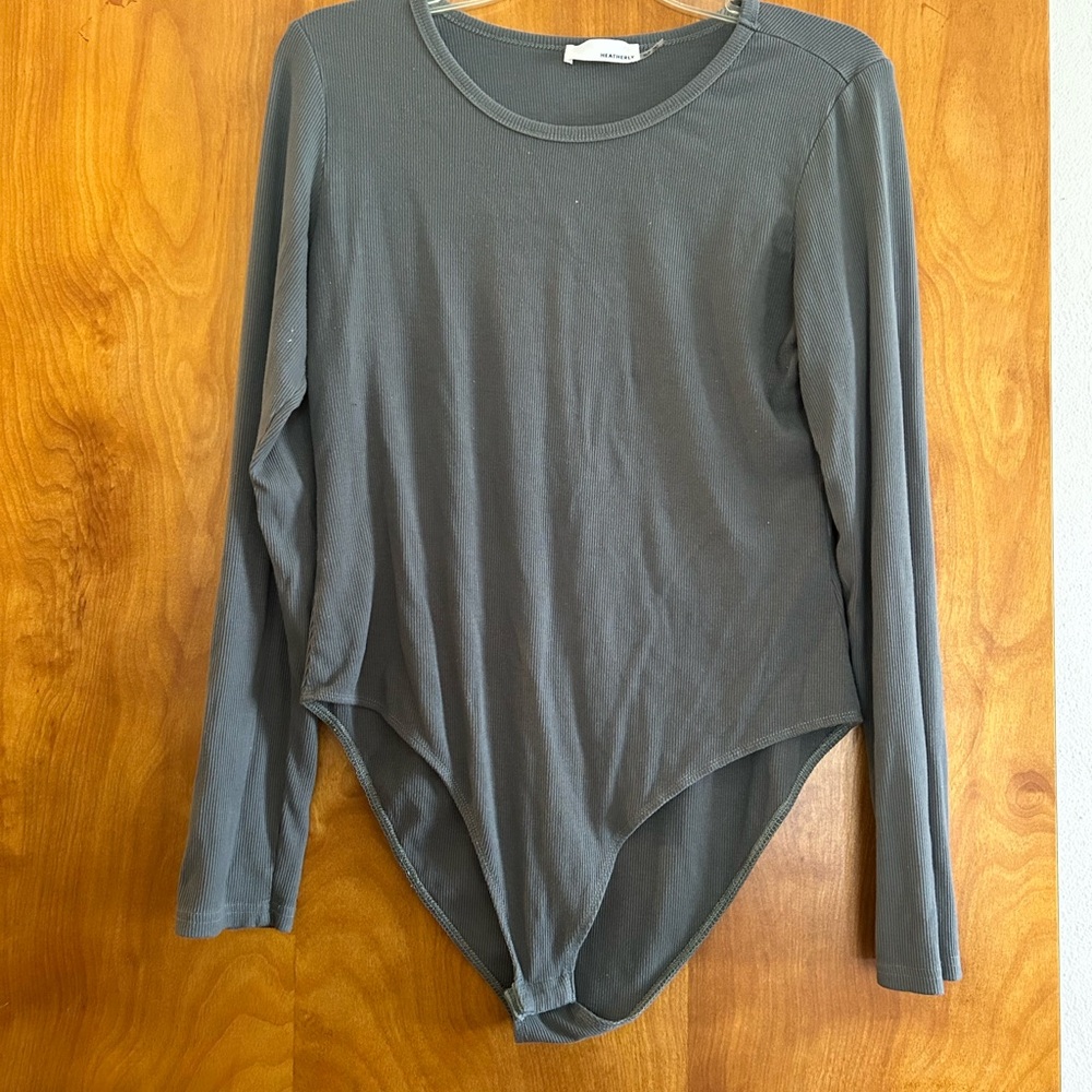 Green Fitted Bodysuit with Long Sleeves